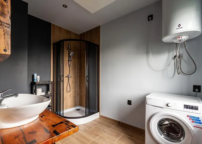 Mk Ceglany * ביטום